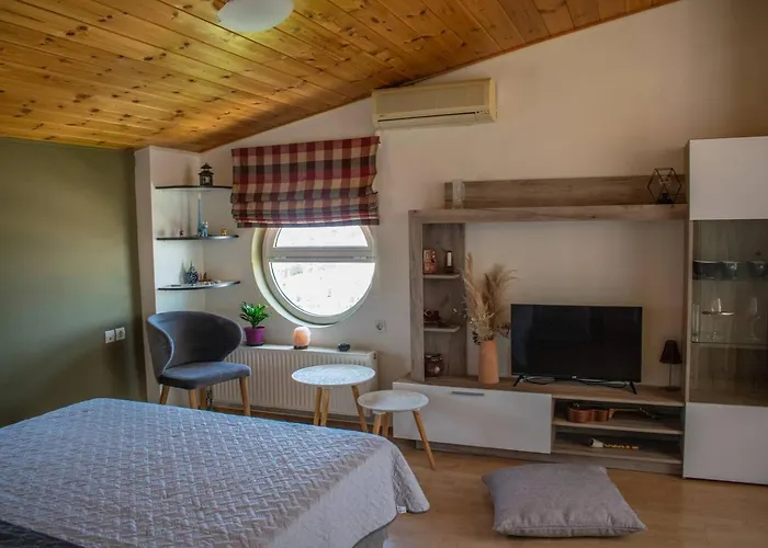 Endless Blue Rooftop * Rethymno (Crete)